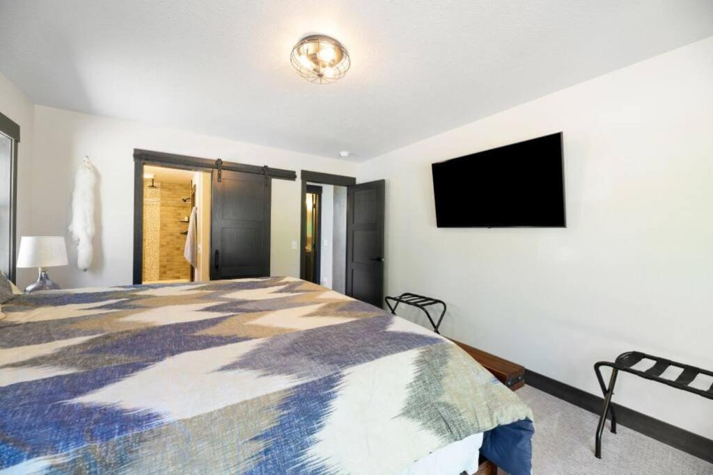 Photo of Bedroom in Lead
