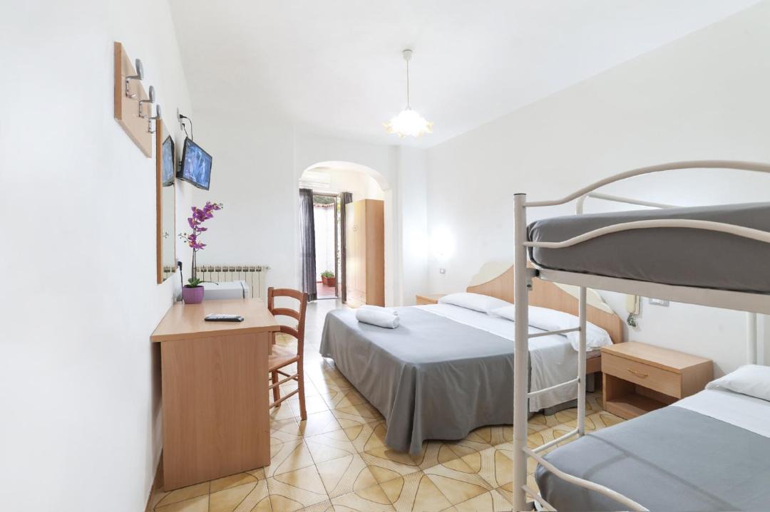 Photo of Bedroom in Forio