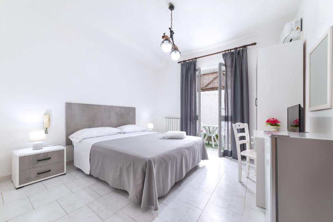 Photo of Bedroom in Forio