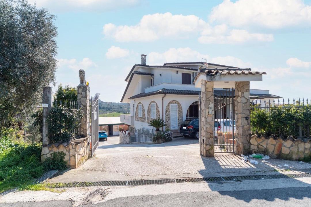 Photo of Buildings in Priverno