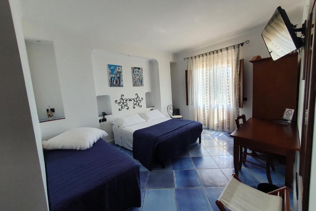 Photo of Others in Sperlonga