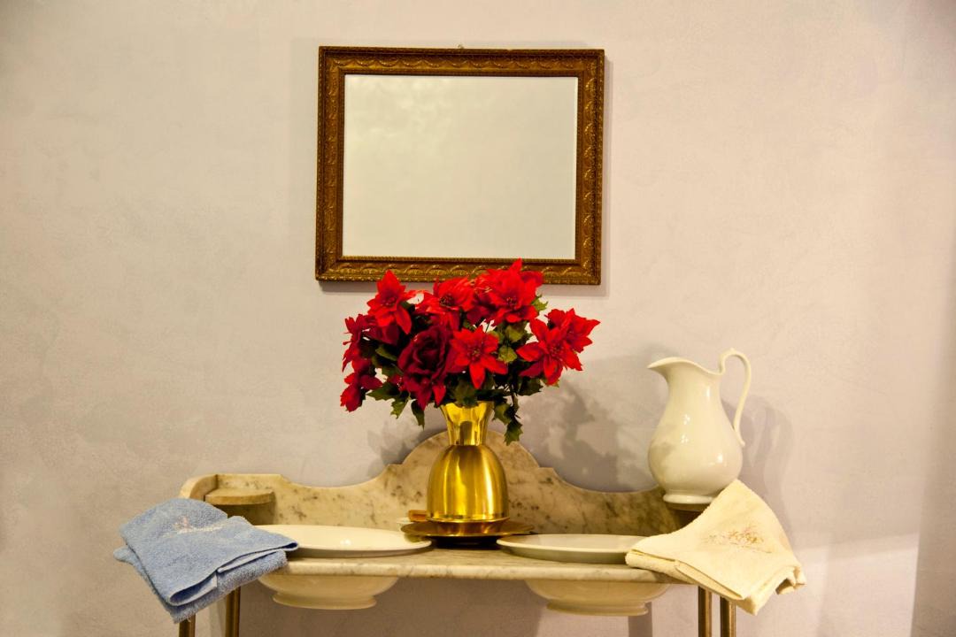 Photo of Others in Candela