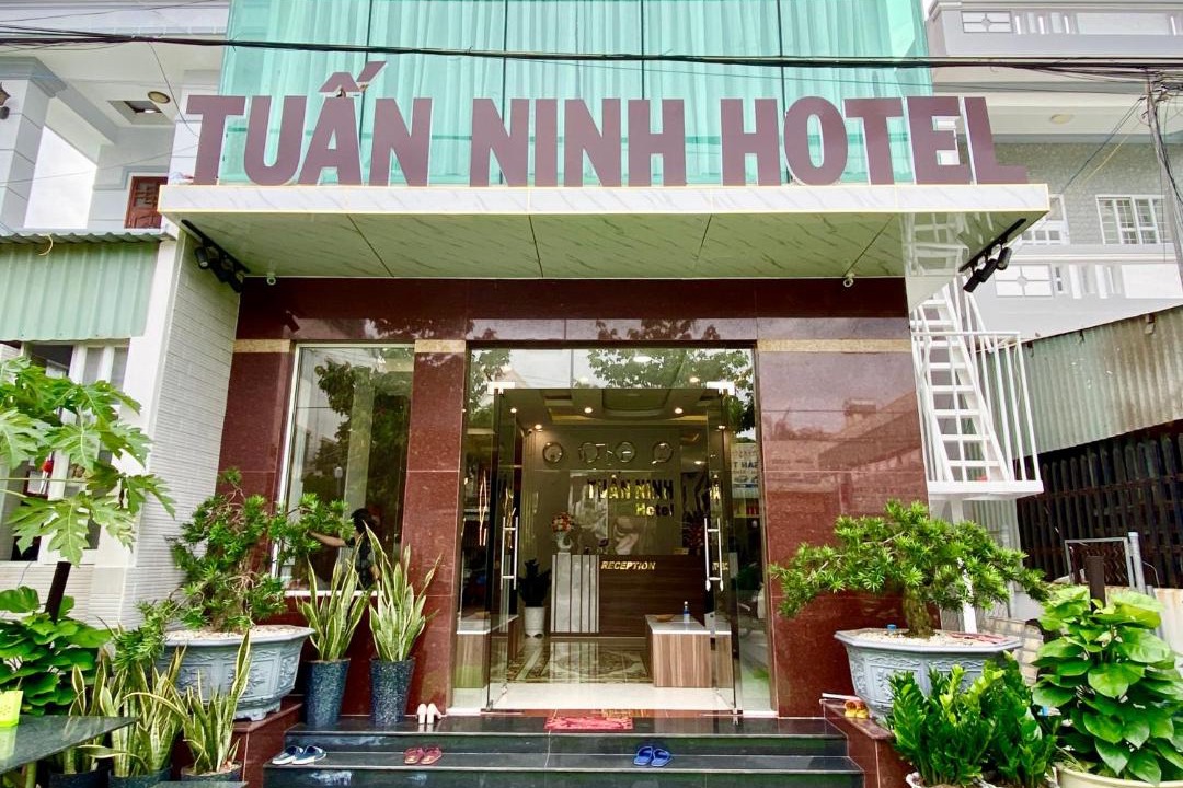 Photo of Buildings in Con Son
