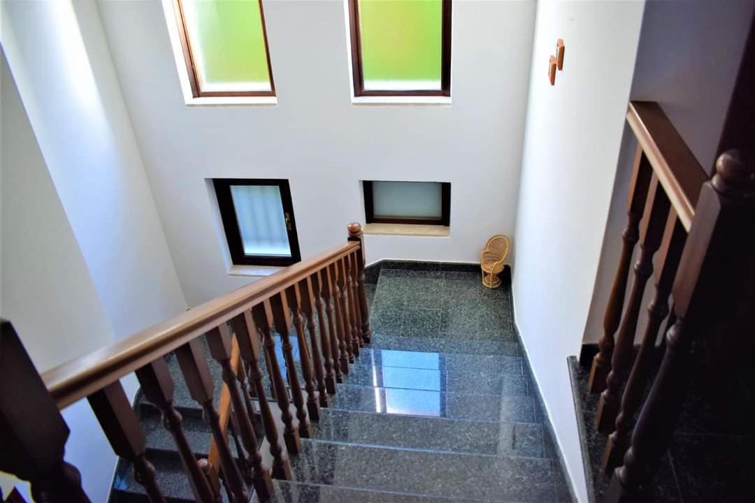 Photo of Others in Atina