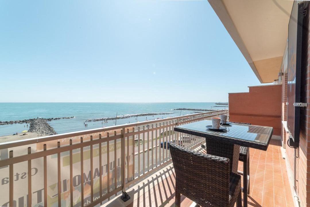 Photo of Patio Balcony in Quartiere XXXIII Lido di Ostia Ponente