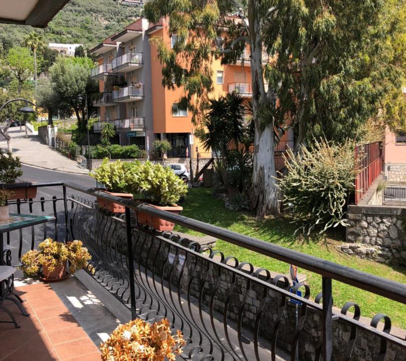 Photo of Patio Balcony in Meta