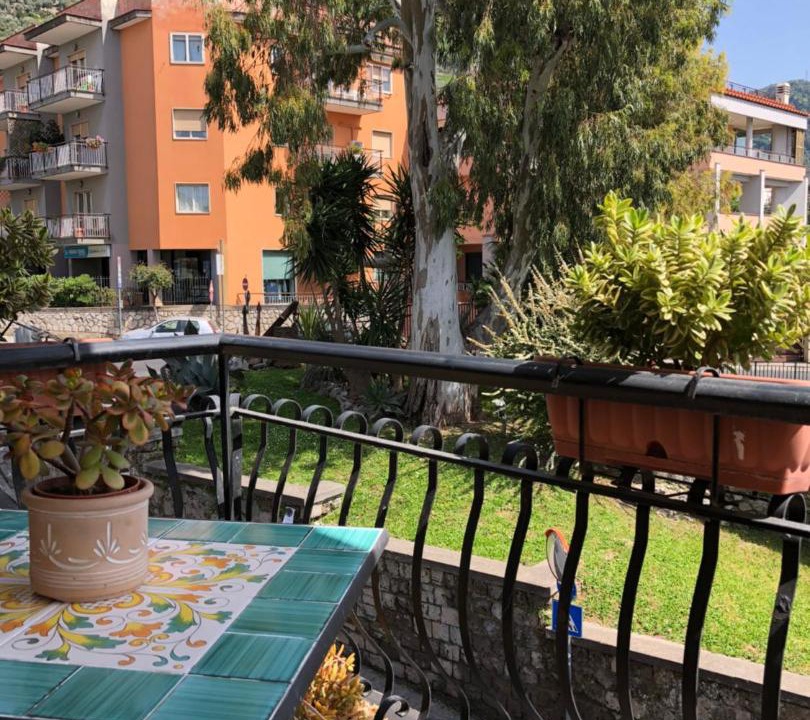 Photo of Patio Balcony in Meta