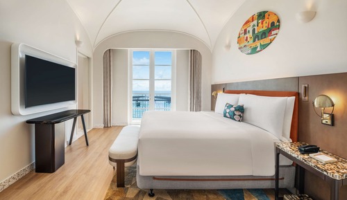 Suite, 1 King Bed, Adjacent Balconies, Bay View