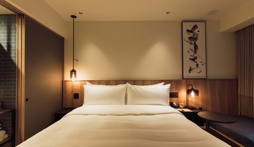 Standard Room, 1 King Bed