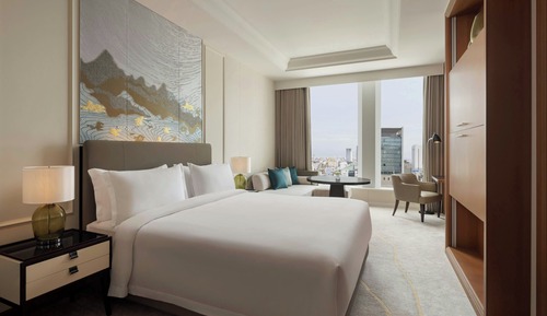 Grand Room, 1 King Bed, City View
