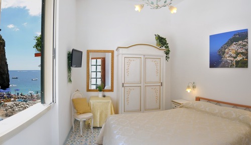 Room, Sea View