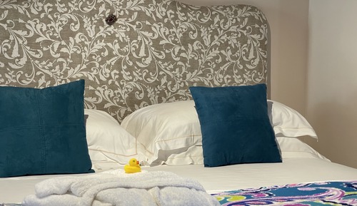 Deluxe Room, 1 Queen Bed