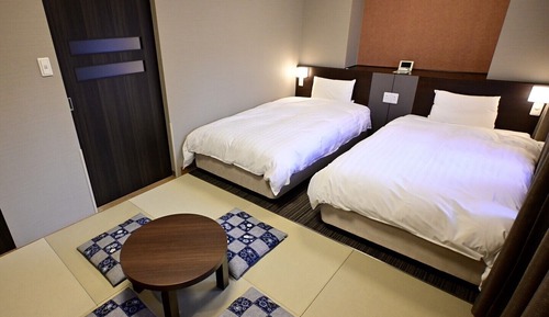 	Twin Beds with Tatami Area, Non Smoking (27.5sqm)
