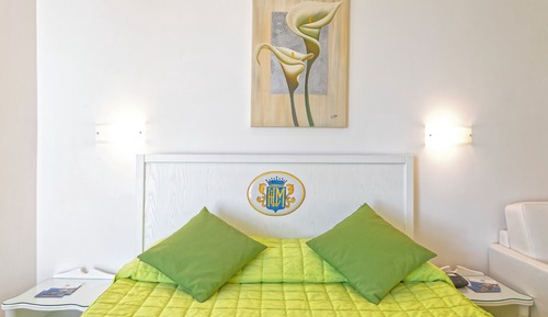 Junior Suite with sea view terrace and jacuzzi