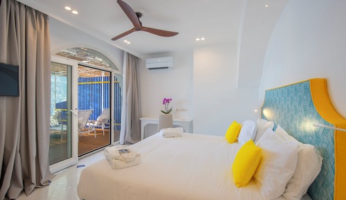 Deluxe Room, 1 King Bed, Private Pool, Annex Building