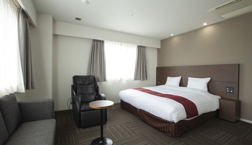 Superior King Room