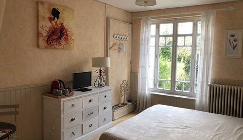 Suite, Ensuite, Pool View (RDC)