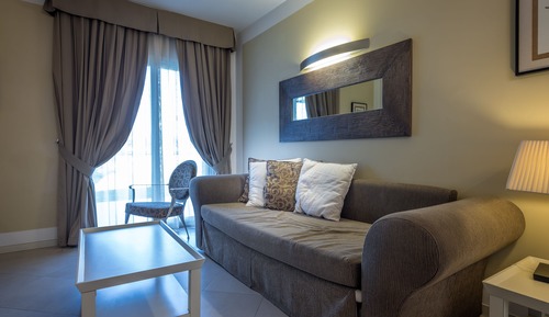 Economy Suite (3 people)