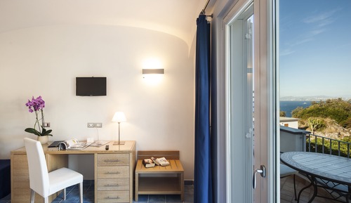 Superior Double or Twin Room, Partial Sea View
