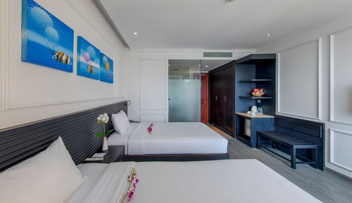 Deluxe Twin Room, City View