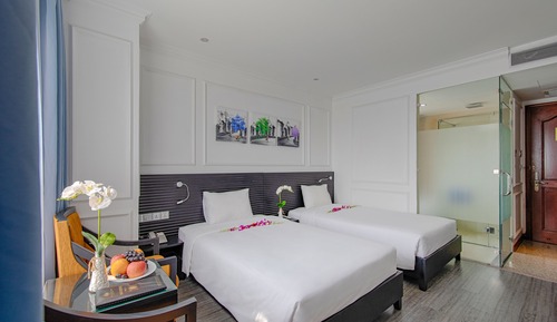 Superior Twin Room, City View