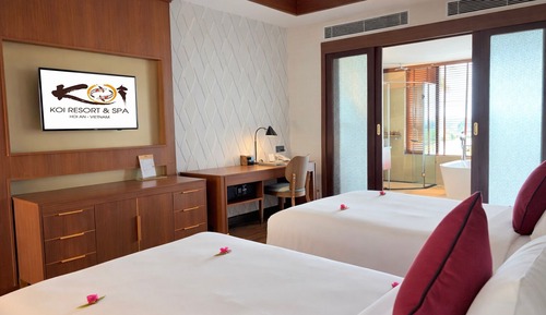 Red Lantern Suite