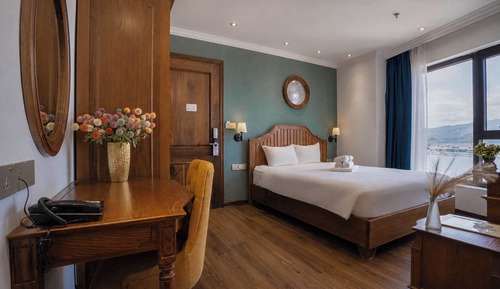 Deluxe Double Room, River View