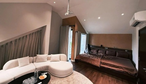 Exclusive Suite, City View