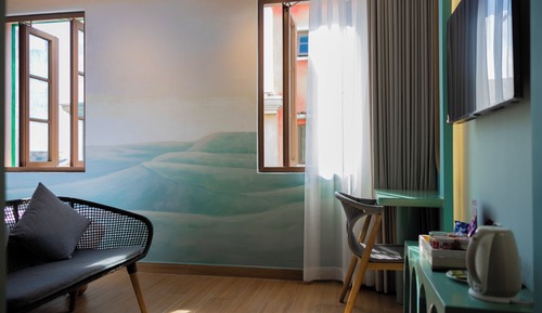 Design Double Room, City View