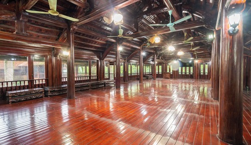 Panoramic Chalet, Courtyard View