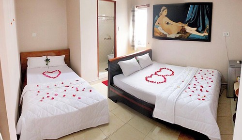 Standard Triple Room, City View