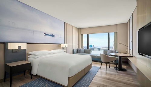 Premium Room, 1 King Bed, River View