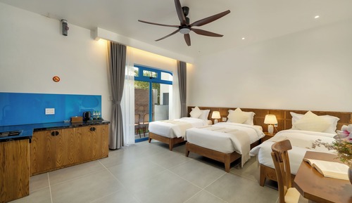 Superior Triple Room, Multiple Beds, Pool Access, Pool View