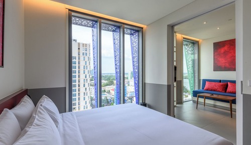 Suite, 1 King Bed, City View