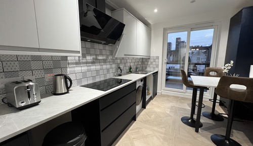Luxury Studio Suite, City View