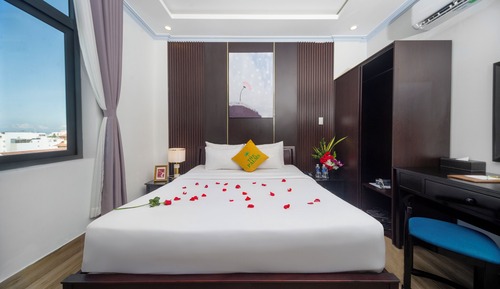 Standard Room with City View