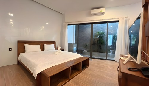 Standard Villa, City View