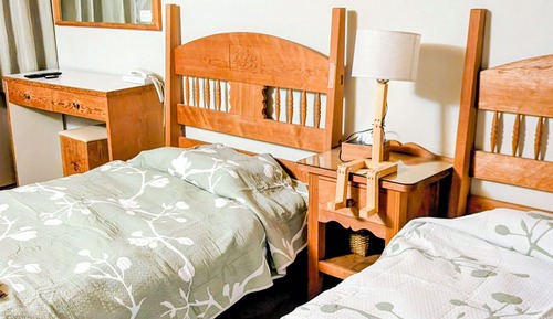 Twin Room with Shared Bathroom, Mountain View