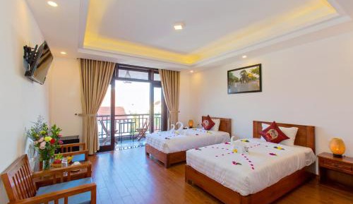 Twin Room with Pool View