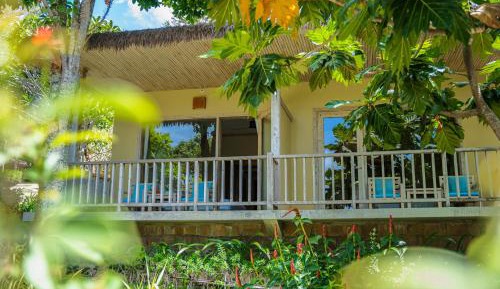 Deluxe Bungalow with Garden View