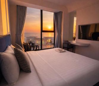 Three-Bedroom Apartment with Ocean View