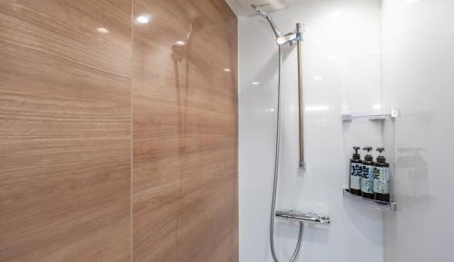 Quadruple Room with Private Bathroom