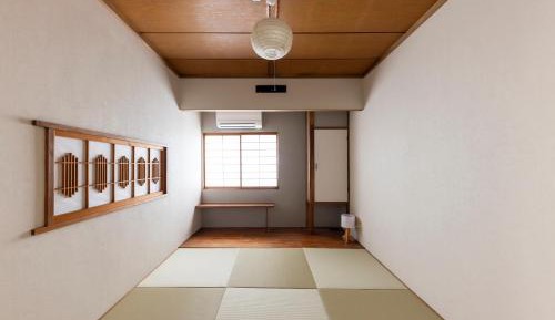Japanese-Style Room