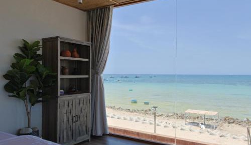Two-Bedroom Apartment with Sea View