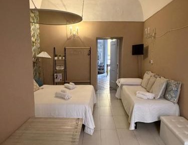 Triple Room with Private Bathroom
