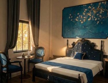 Deluxe Room (2 Adults + 1 Child)