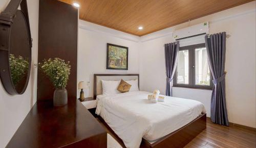 Two-Bedroom Apartment with Pool View