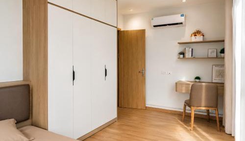 One-Bedroom Apartment with Garden