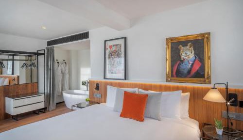 The Regent's Suite with Executive Lounge Access