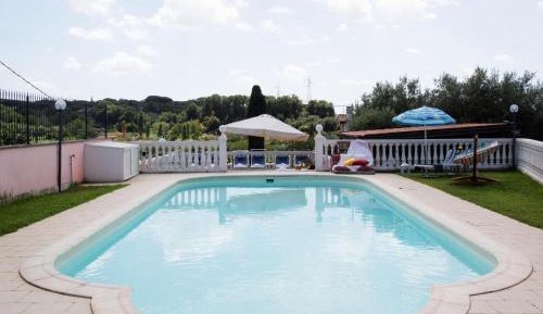 Villa with Garden View